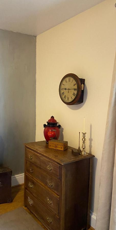 Great Rooms In An Uber Cool Flat! London Bridge Екстер'єр фото