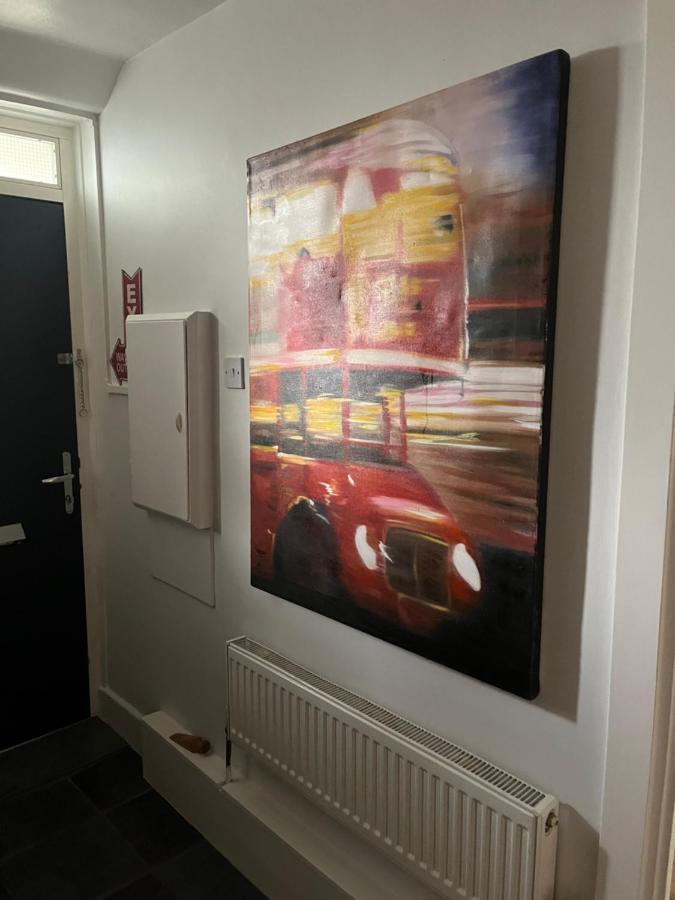 Great Rooms In An Uber Cool Flat! London Bridge Екстер'єр фото